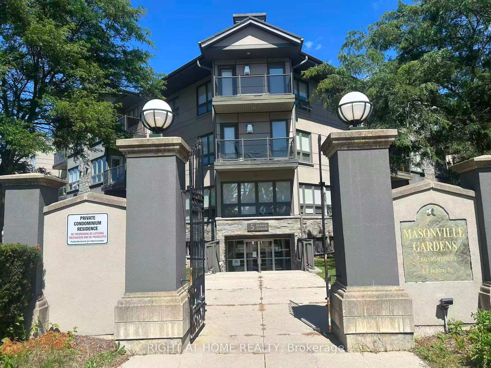 318 - 5 Jacksway Crescent, London North, ON, exterior