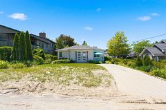 70 Oak Street, Lambton Shores, ON, exterior