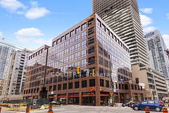 400 - 1 Eglinton Avenue E, Toronto C10, ON, exterior