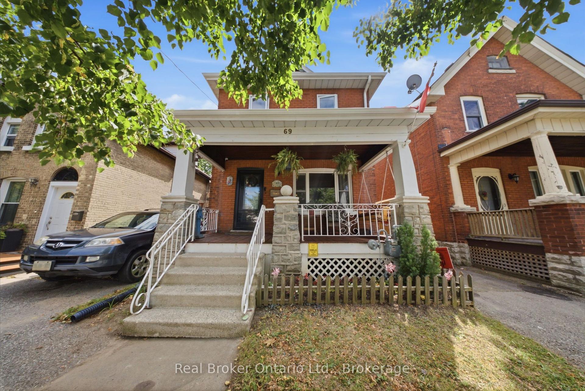 69 Arthur Street, Brantford, ON, exterior