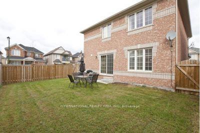 720 Stagg Gardens, Milton, ON, exterior