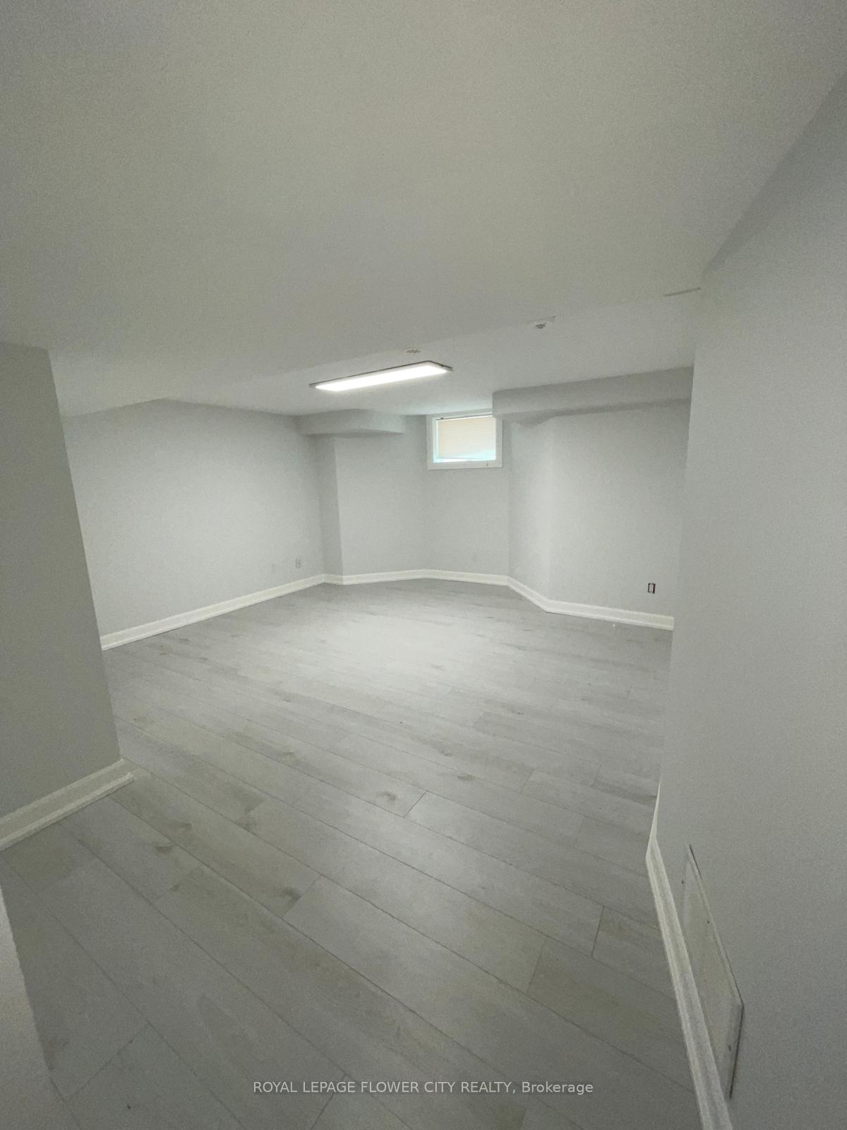 Lwr Lvl - 18 Reuben Avenue, Toronto W05, ON, exterior