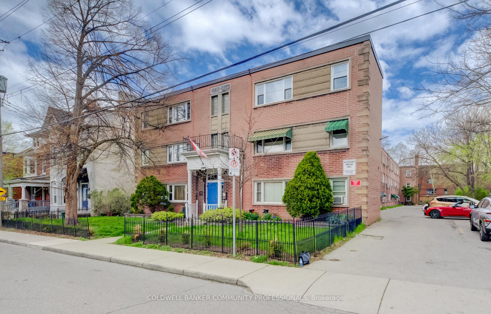 137 Emerald Street S, Hamilton, ON, exterior