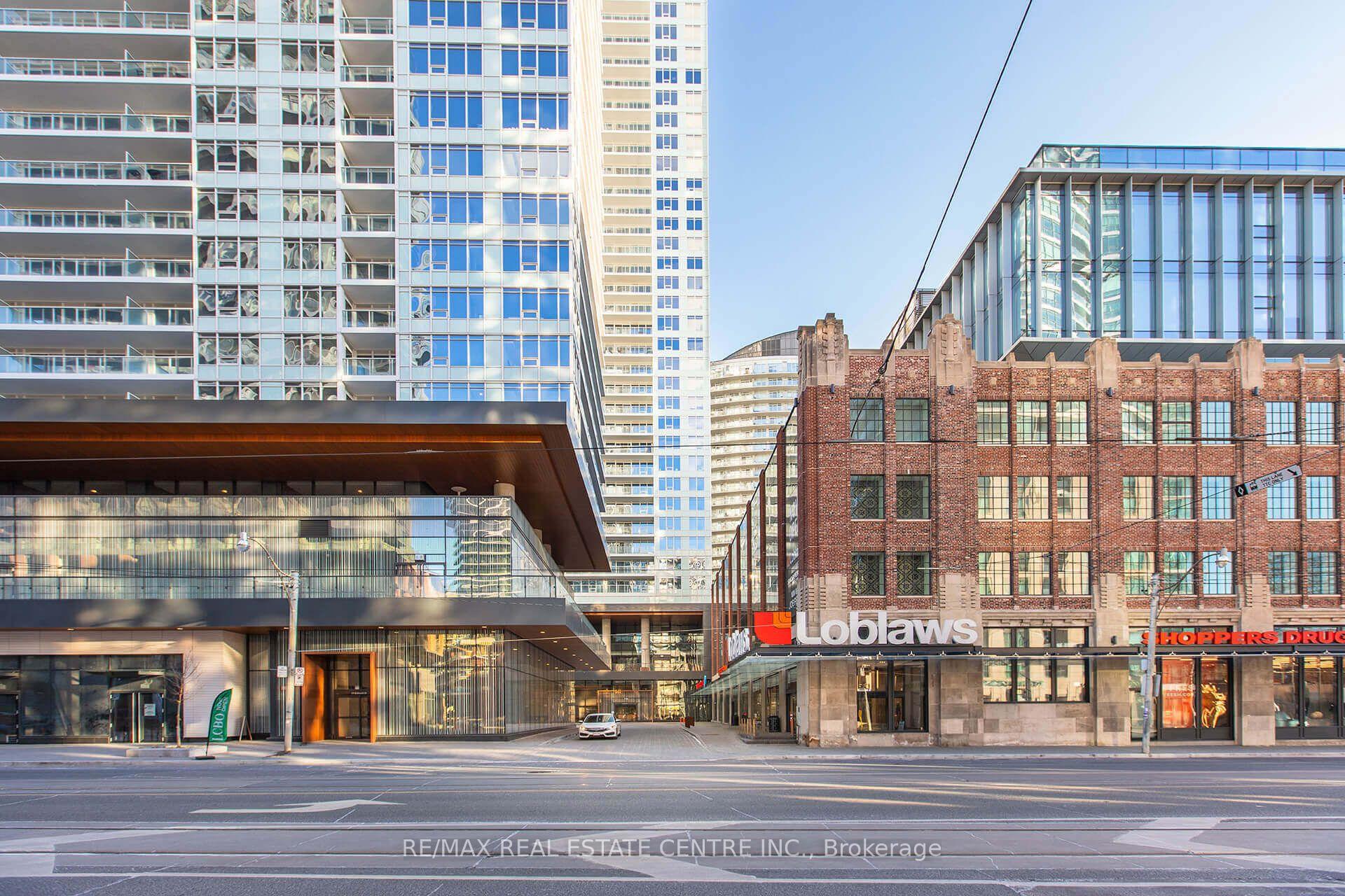 812 - 19 Bathurst Street, Toronto C01, ON, exterior