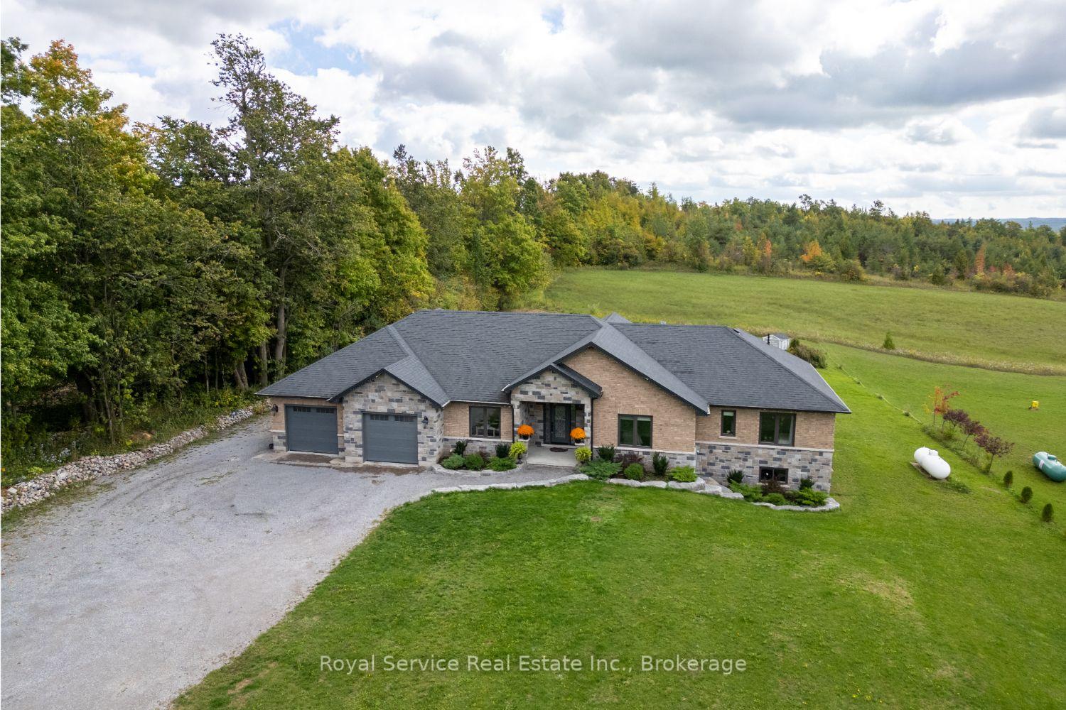 381 Sharpe Line, Cavan Monaghan, ON, exterior