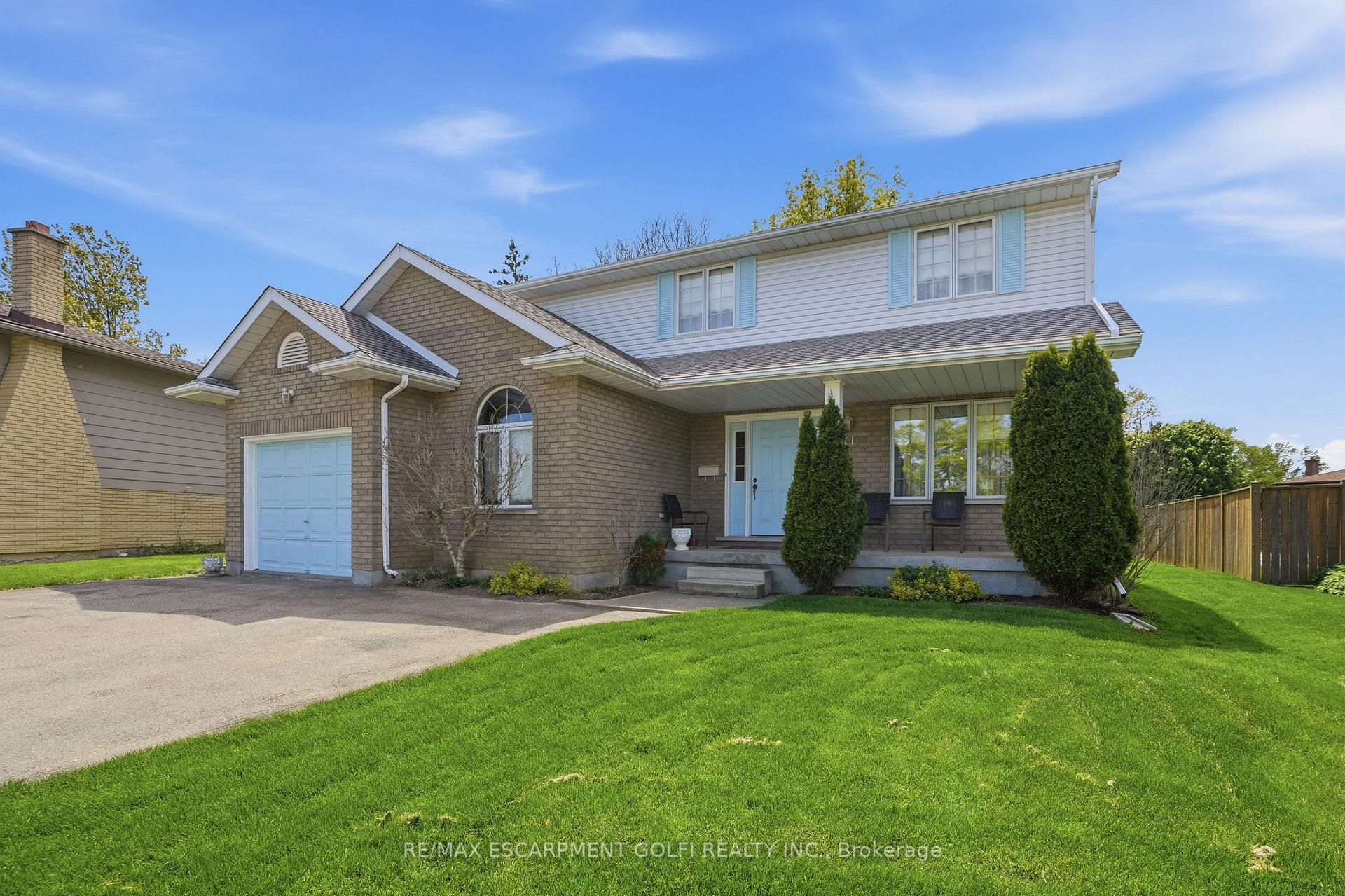 11 Greenbriar Court, Welland, ON, exterior