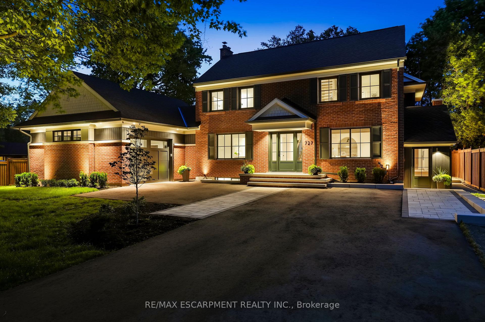 727 King Road, Burlington, ON, exterior