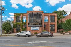 208 - 243 Church Street, St. Catharines, ON, exterior