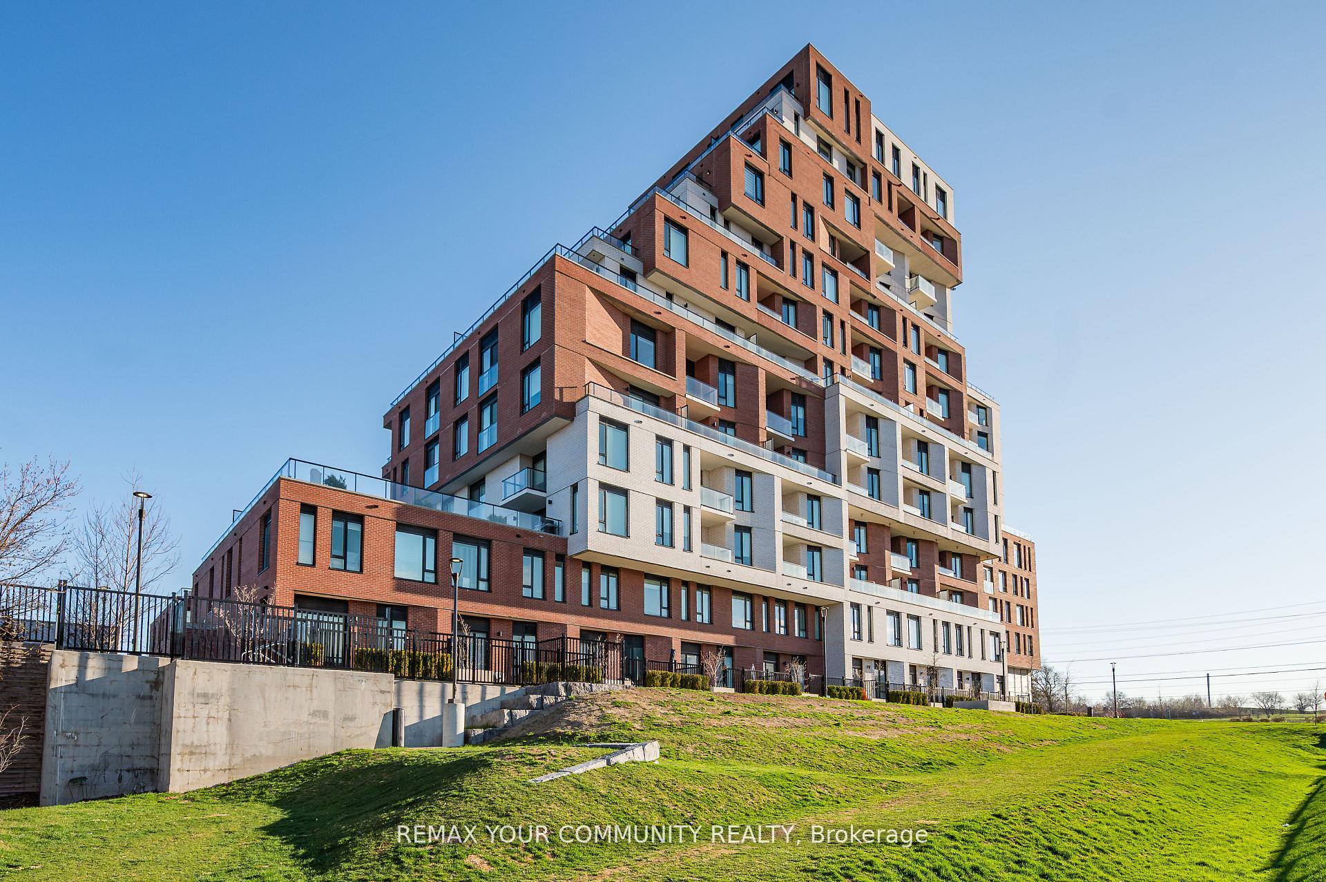 614 - 3100 Keele Street, Toronto W05, ON, exterior