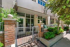 9 Bastion Street, Toronto C01, ON, exterior