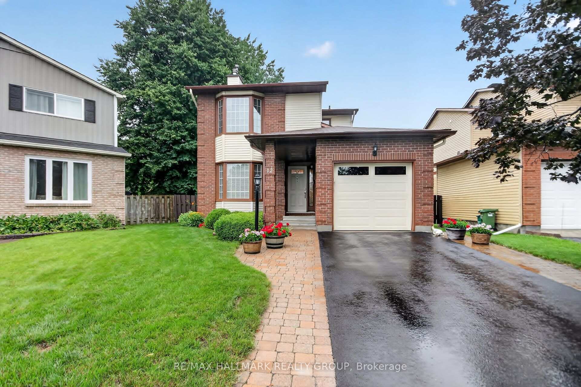 12 Ready Way, Barrhaven, ON, exterior