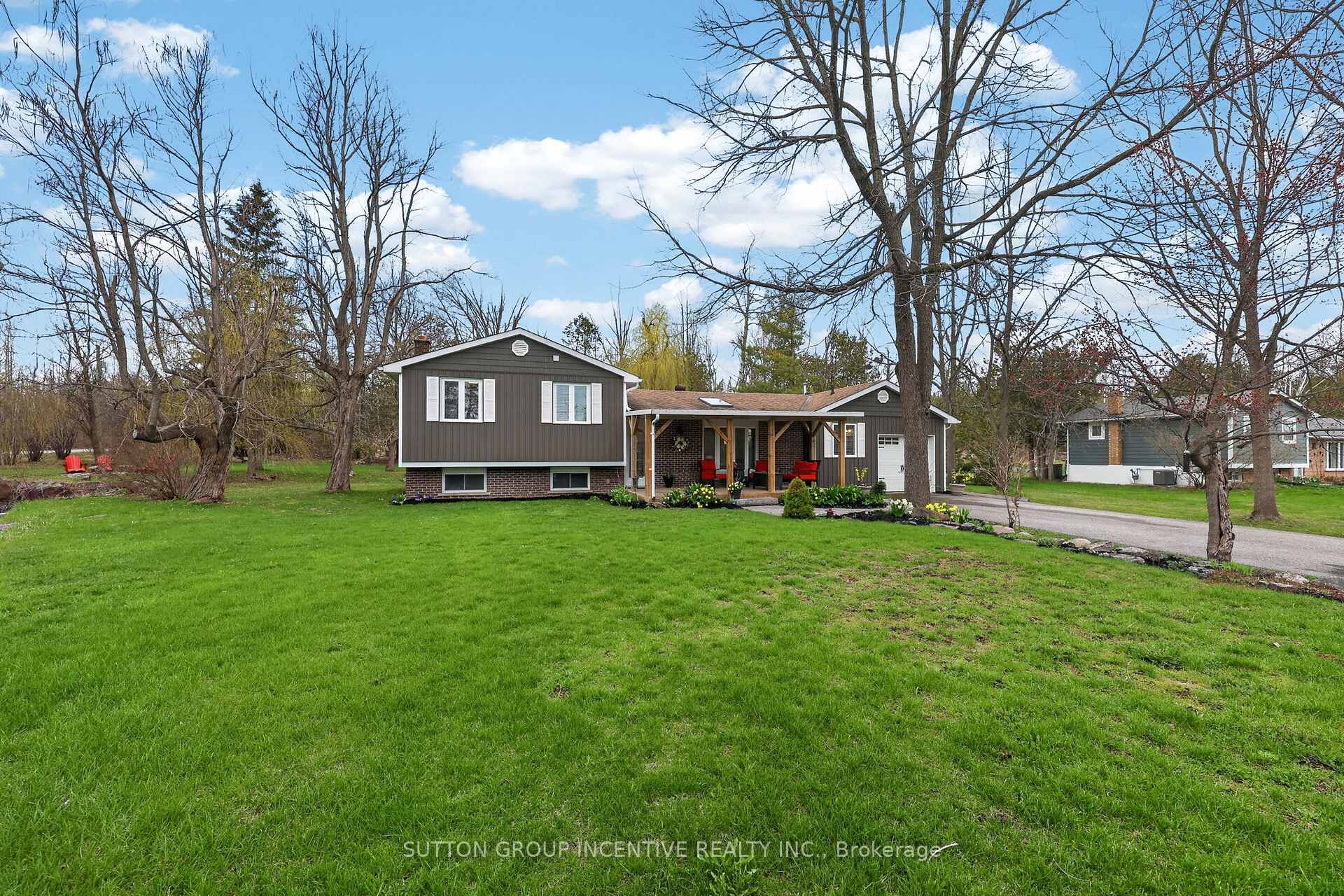 10 Springhome Road, Oro-Medonte, ON, exterior