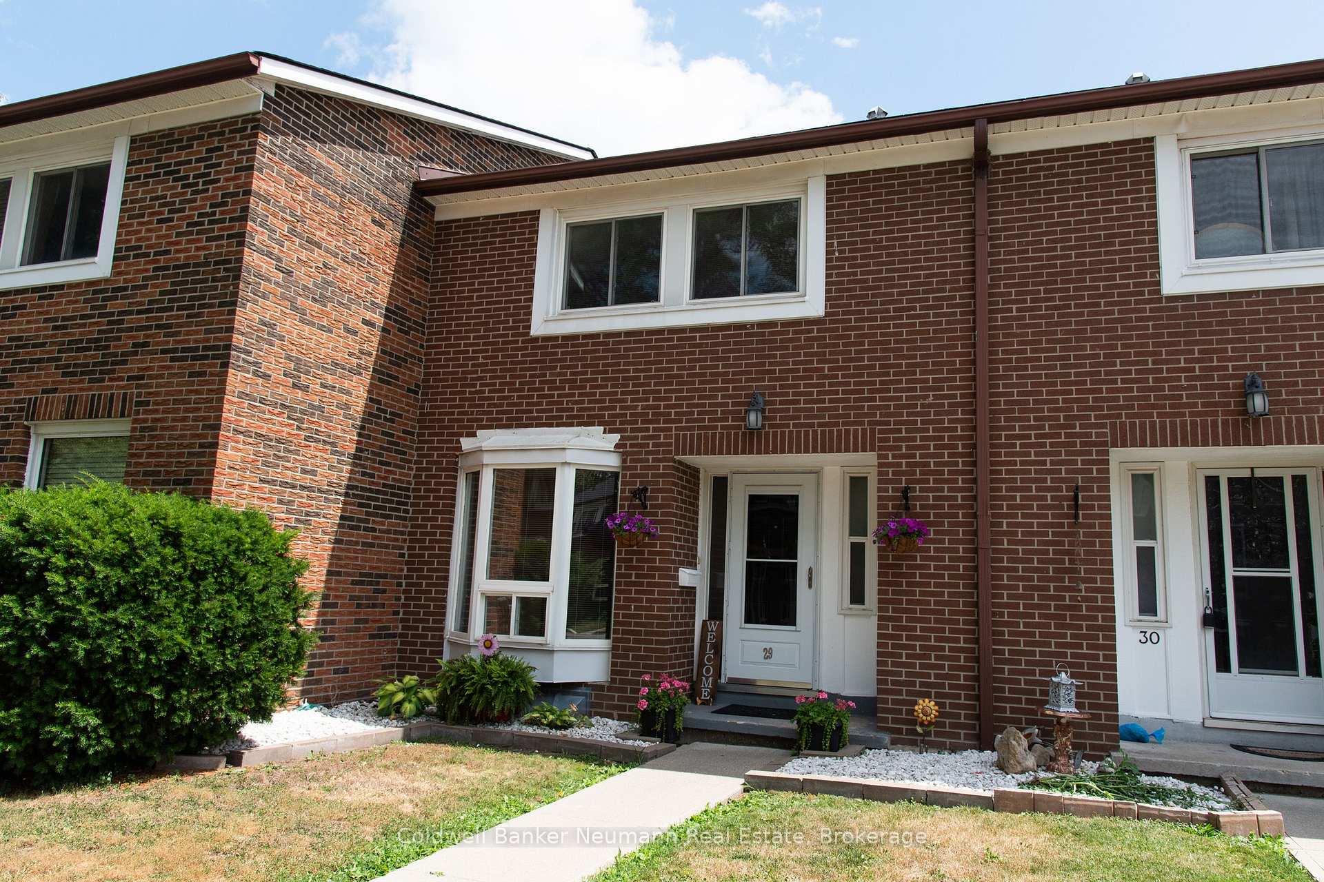 29 - 121 Bagot Street, Guelph, ON, exterior