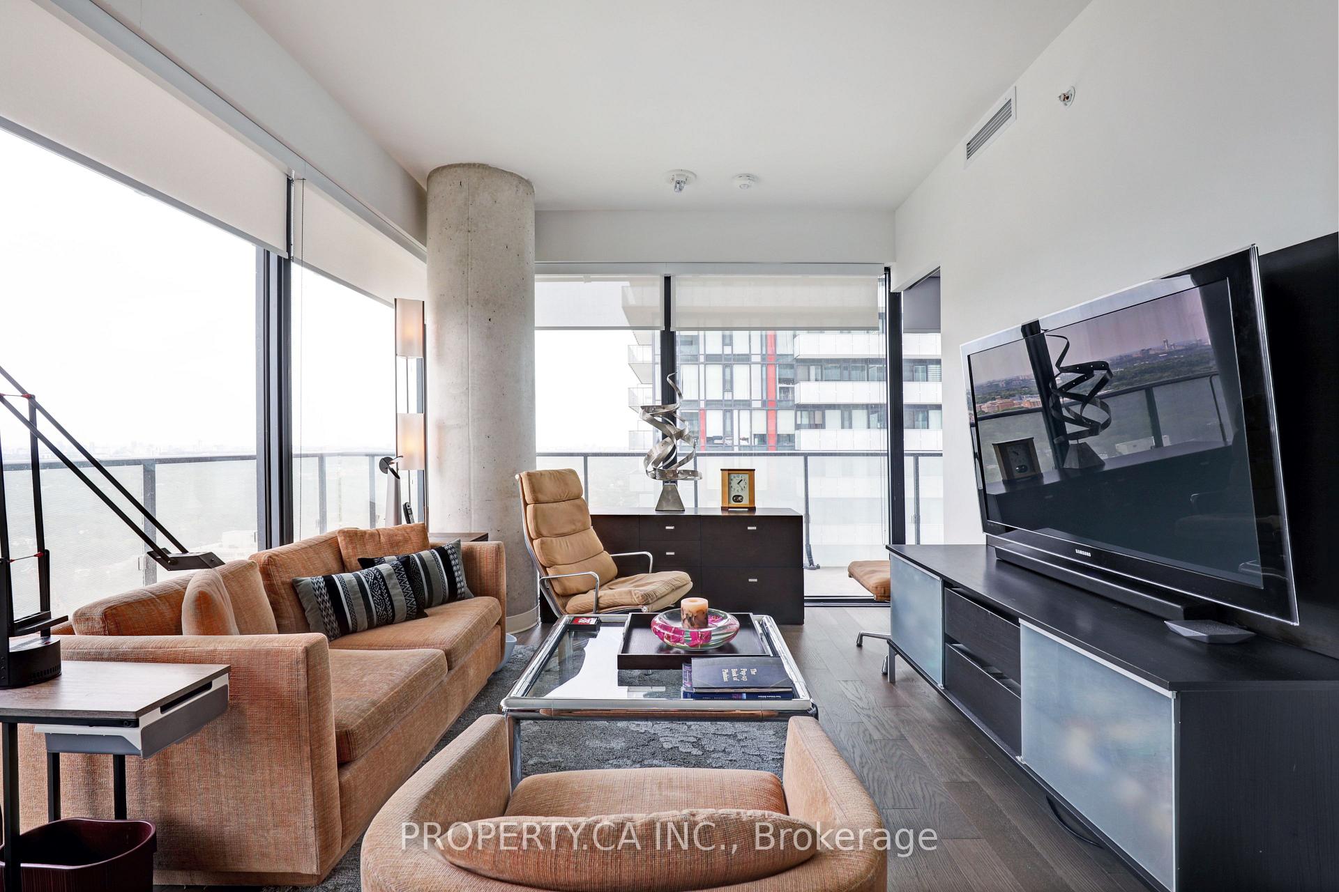 3004 - 161 Roehampton Avenue, Toronto C10, ON, exterior