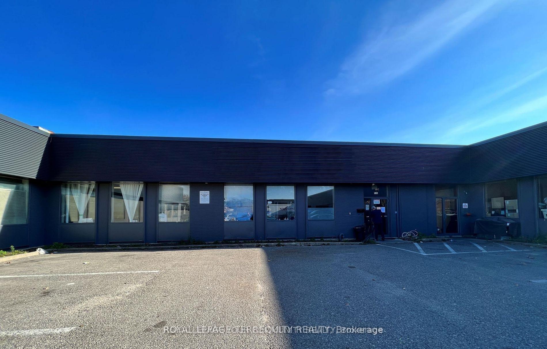 585 Trethewey Drive, Toronto W04, ON, exterior