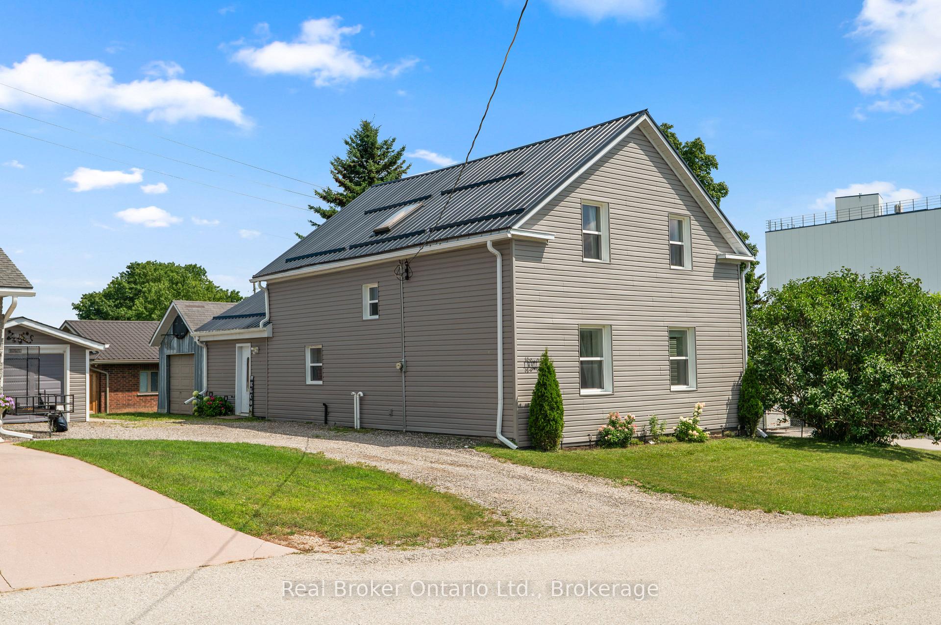 1 Wall Street, South Bruce, ON, exterior
