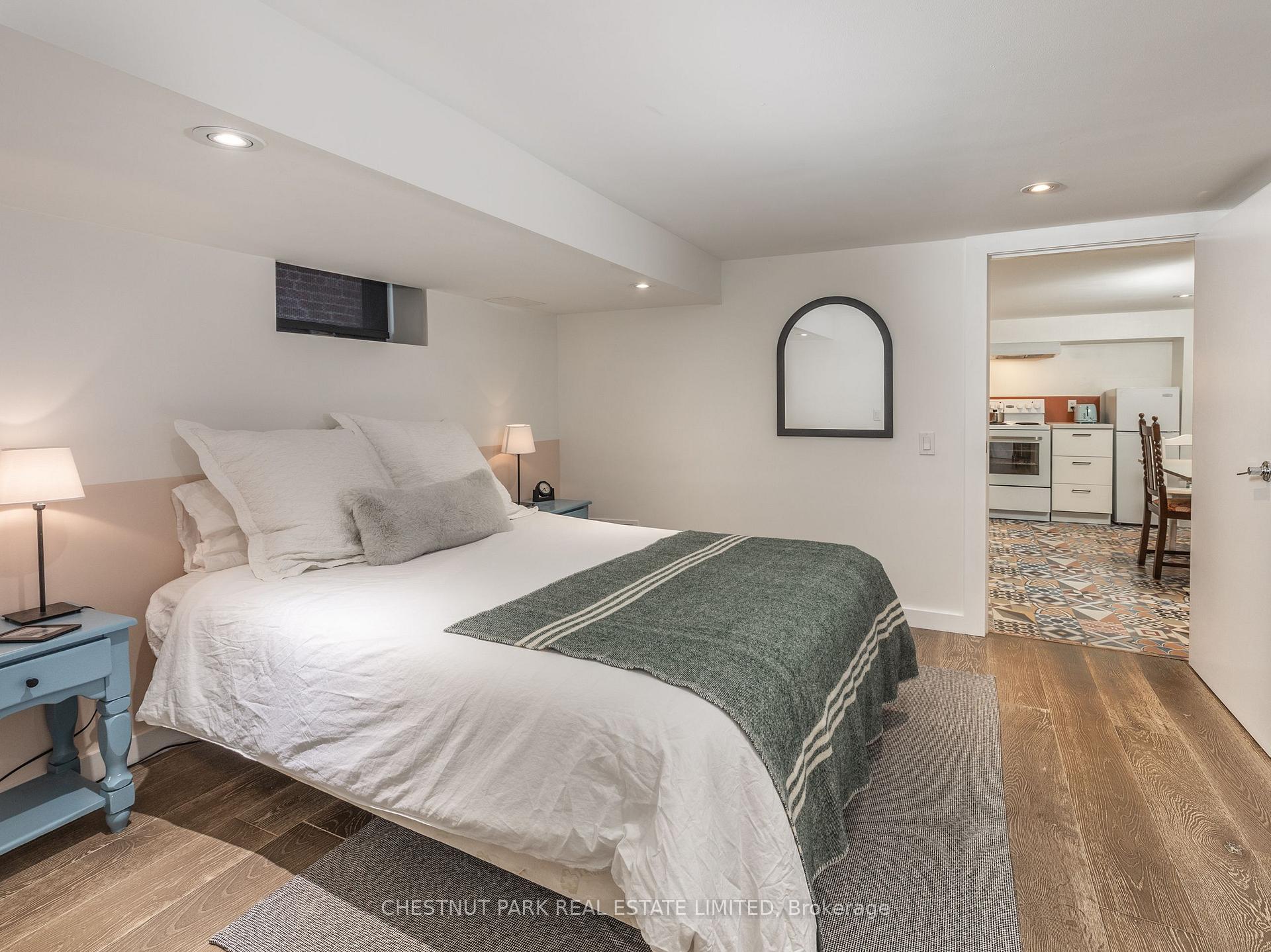 1654 Gerrard Street E, Toronto E02, ON, exterior