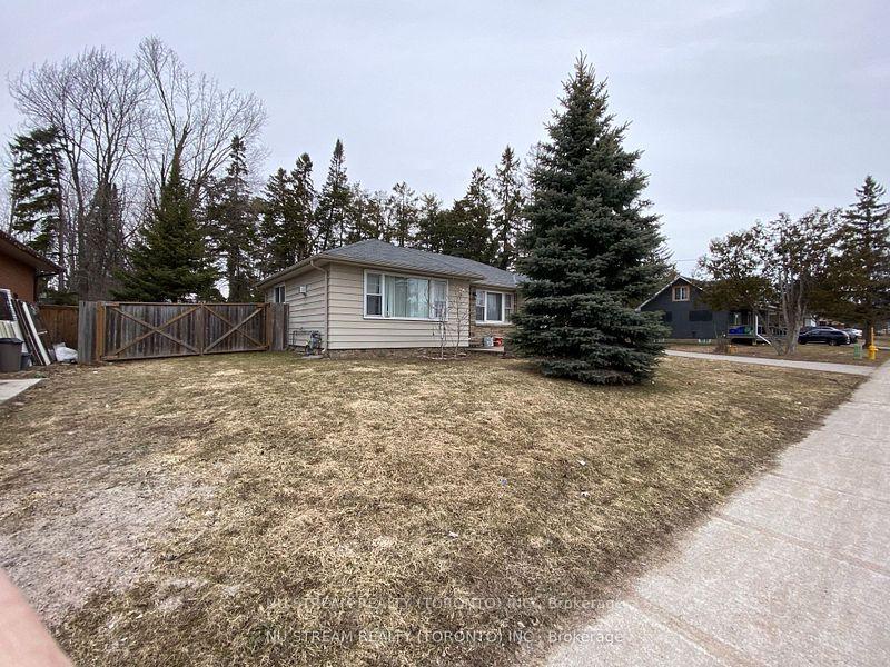 540 Big Bay Point Road, Barrie, ON, exterior