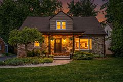 11 Kingsway Boulevard, Grimsby, ON, exterior