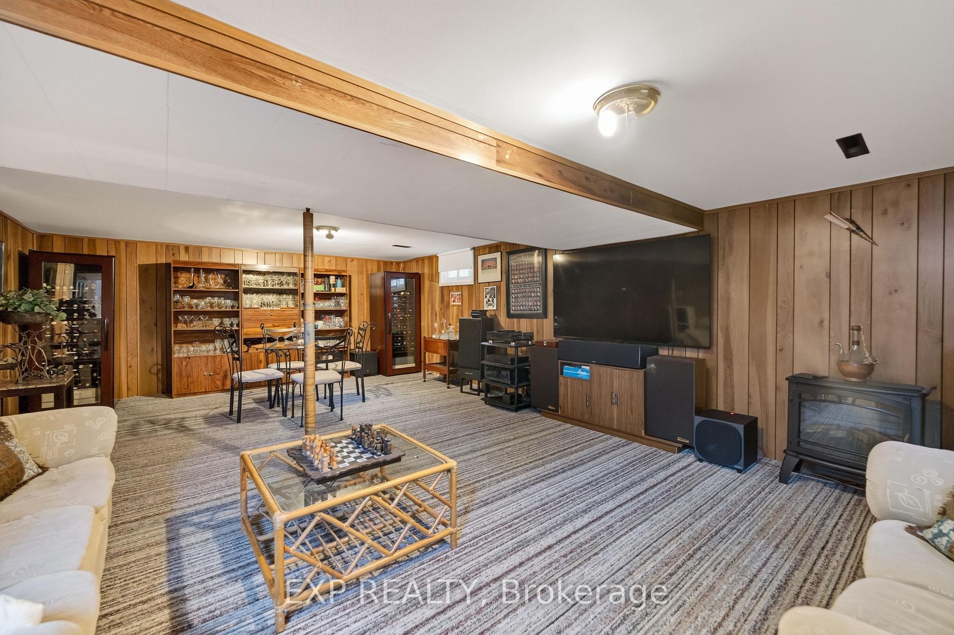 7040 Warden Avenue, Niagara Falls, ON, exterior