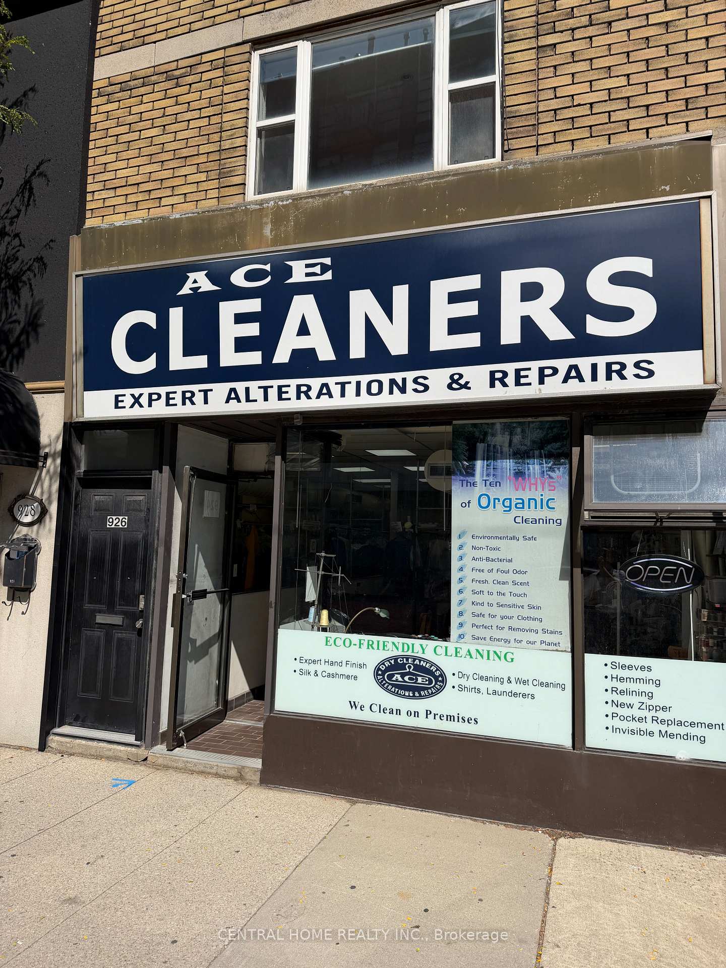 924 Eglinton Avenue W, Toronto C04, ON, exterior