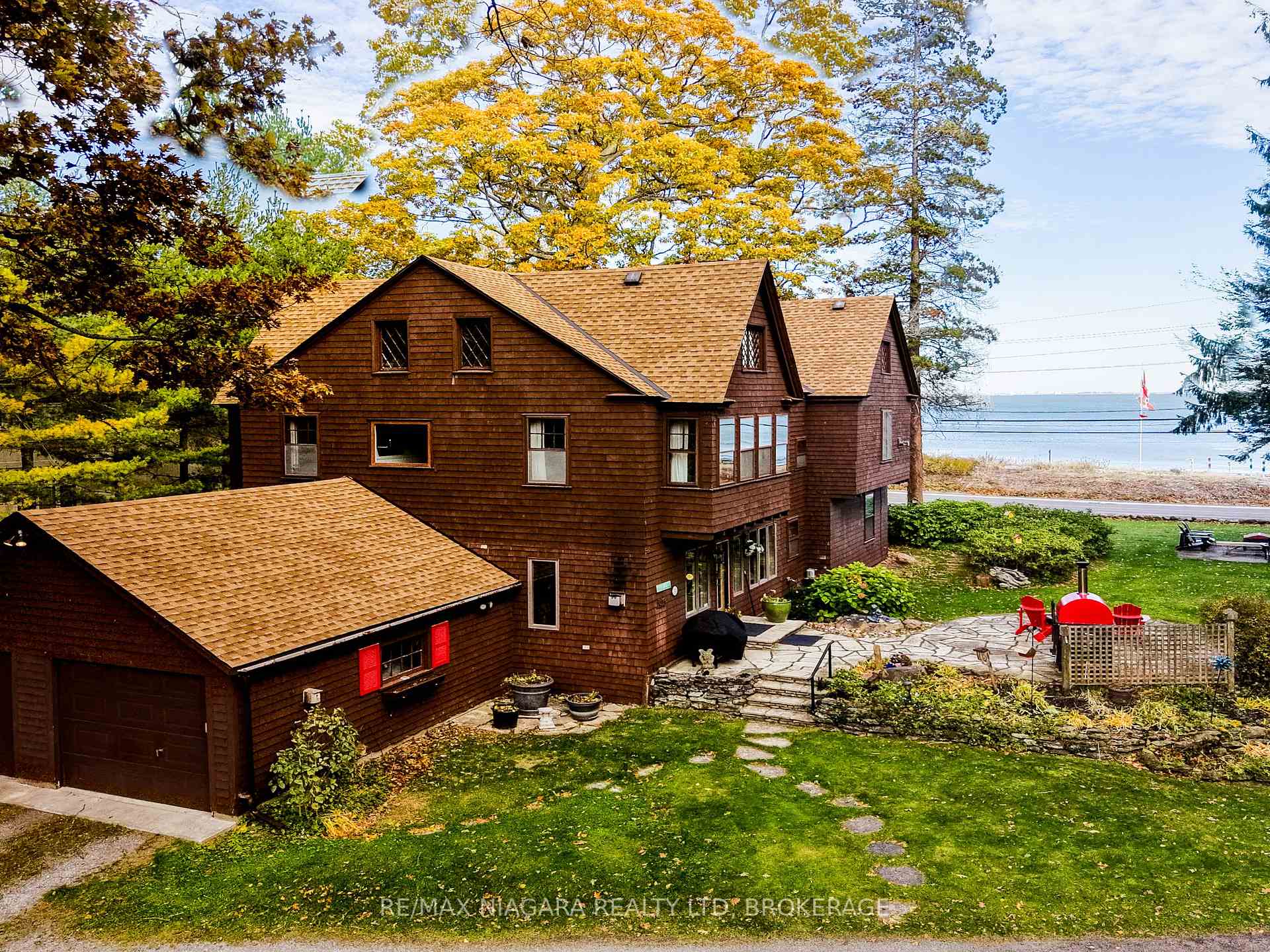 725 Point Abino Road S, Fort Erie, ON, exterior