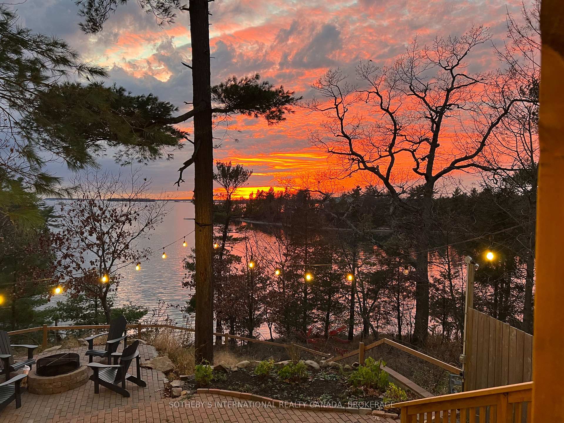 345 Thousand Islands Parkway, Front of Leeds & Seeleys Bay, ON, exterior