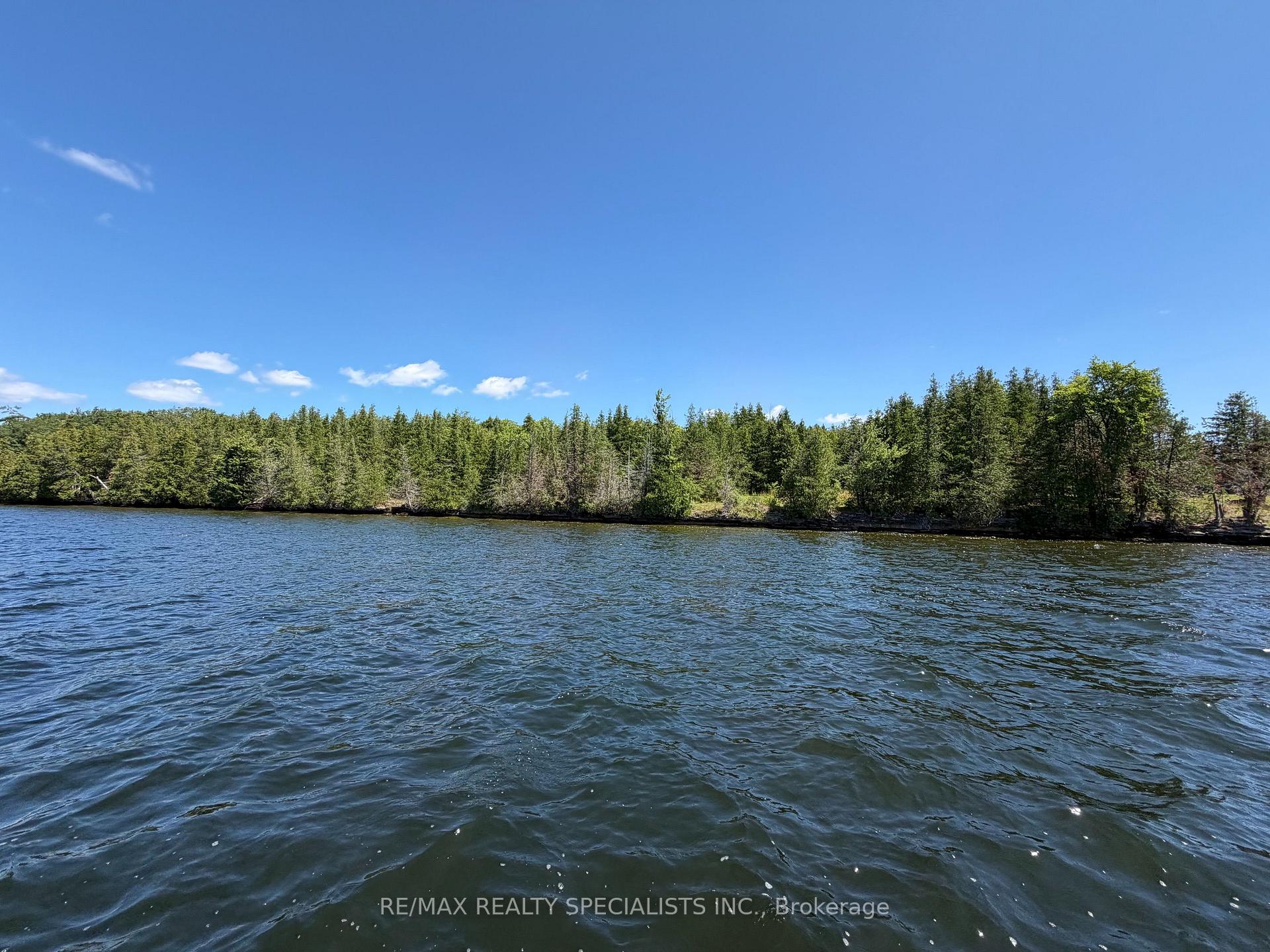 575 Grand Island, Kawartha Lakes, ON, exterior