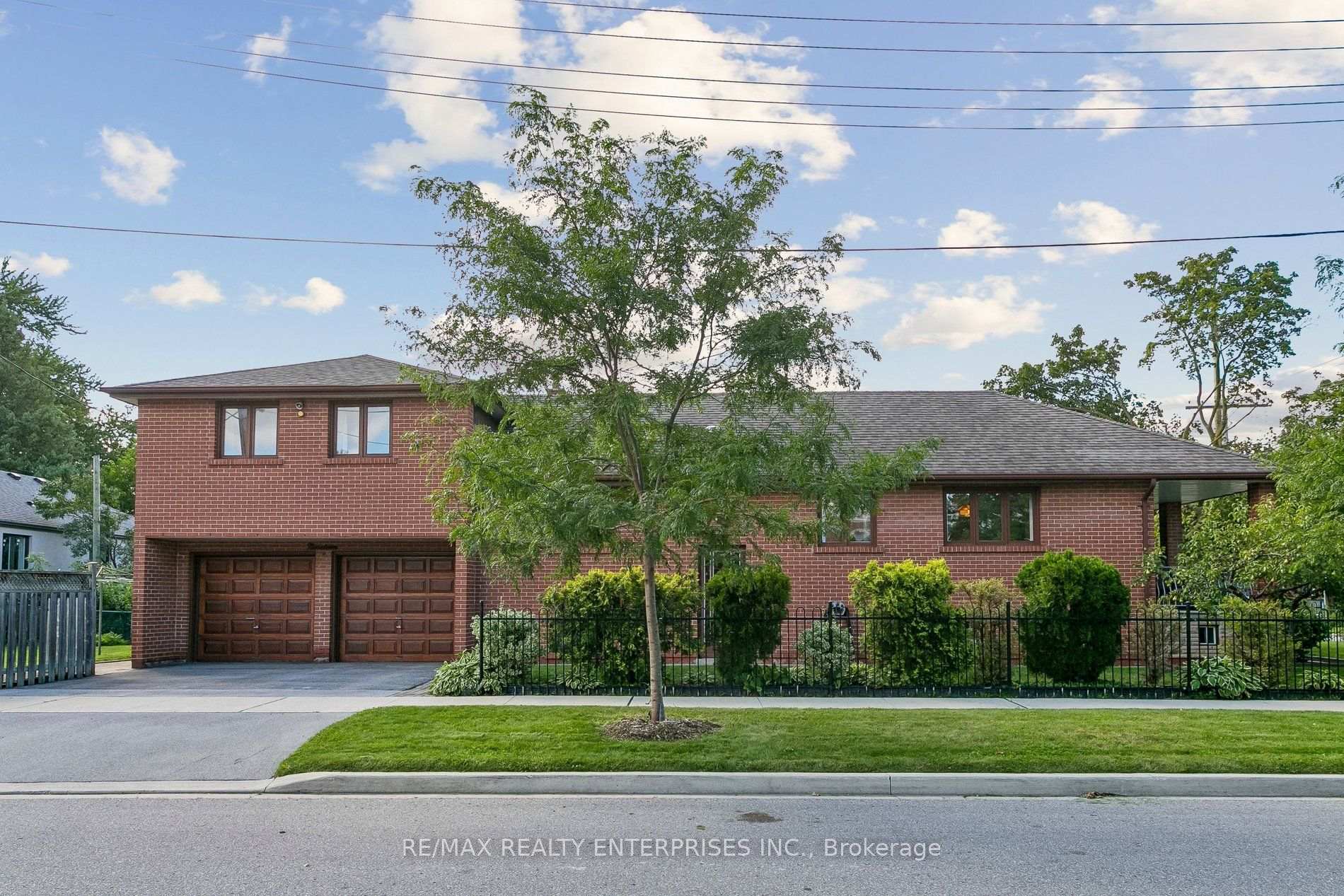 19 Coules Court, Toronto W06, ON, exterior