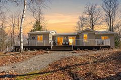 1077 Country Lane, Frontenac, ON, exterior