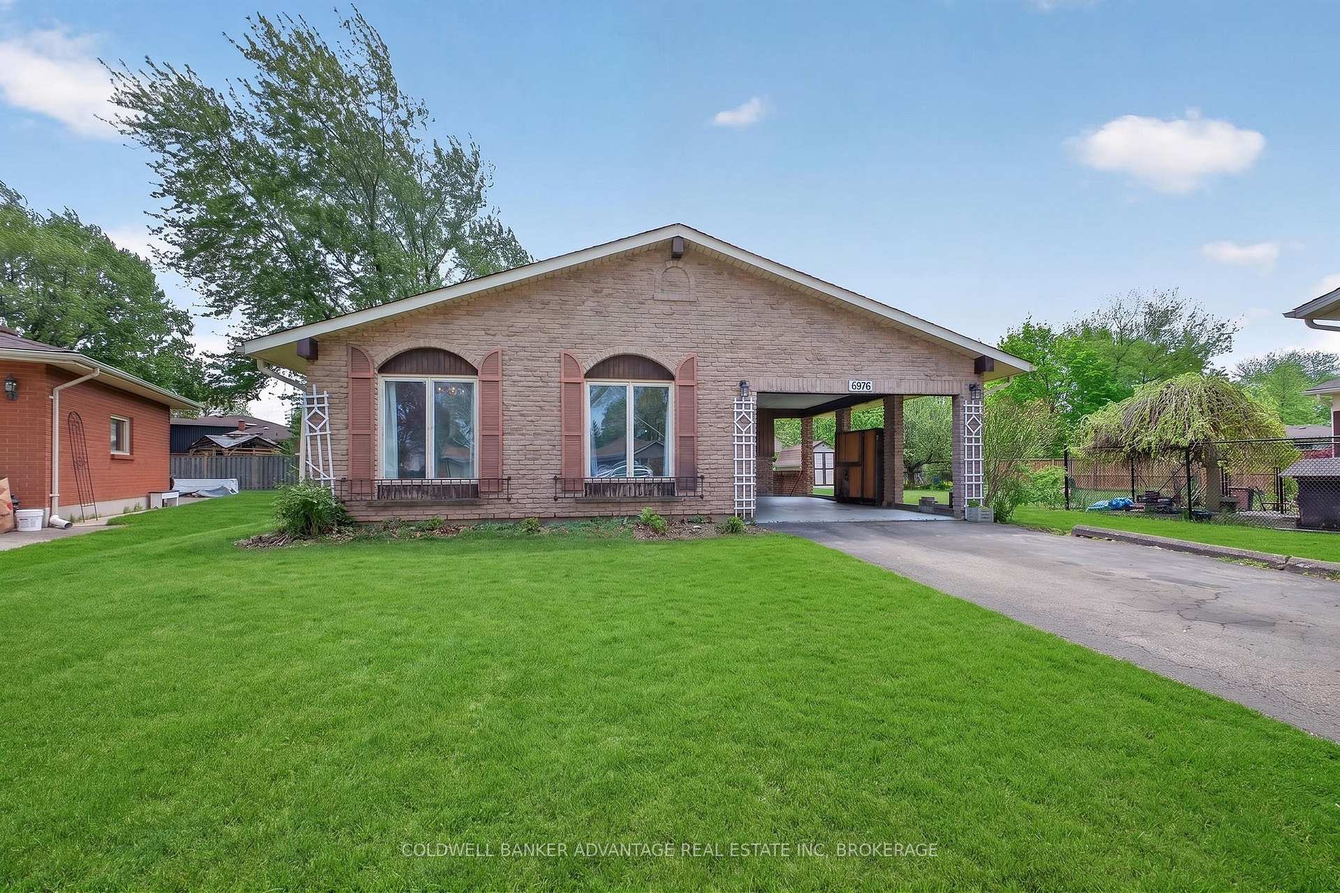 6976 ABBEY Circle, Niagara Falls, ON, exterior