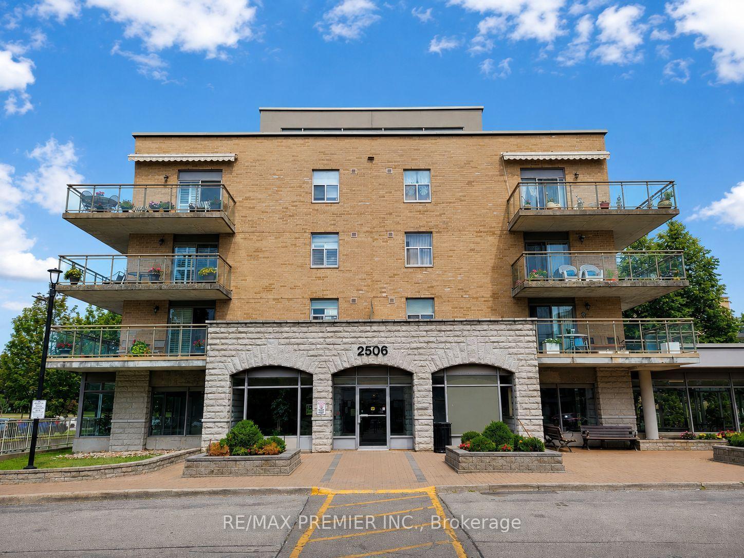 502 - 2506 Rutherford Road, Vaughan, ON, exterior