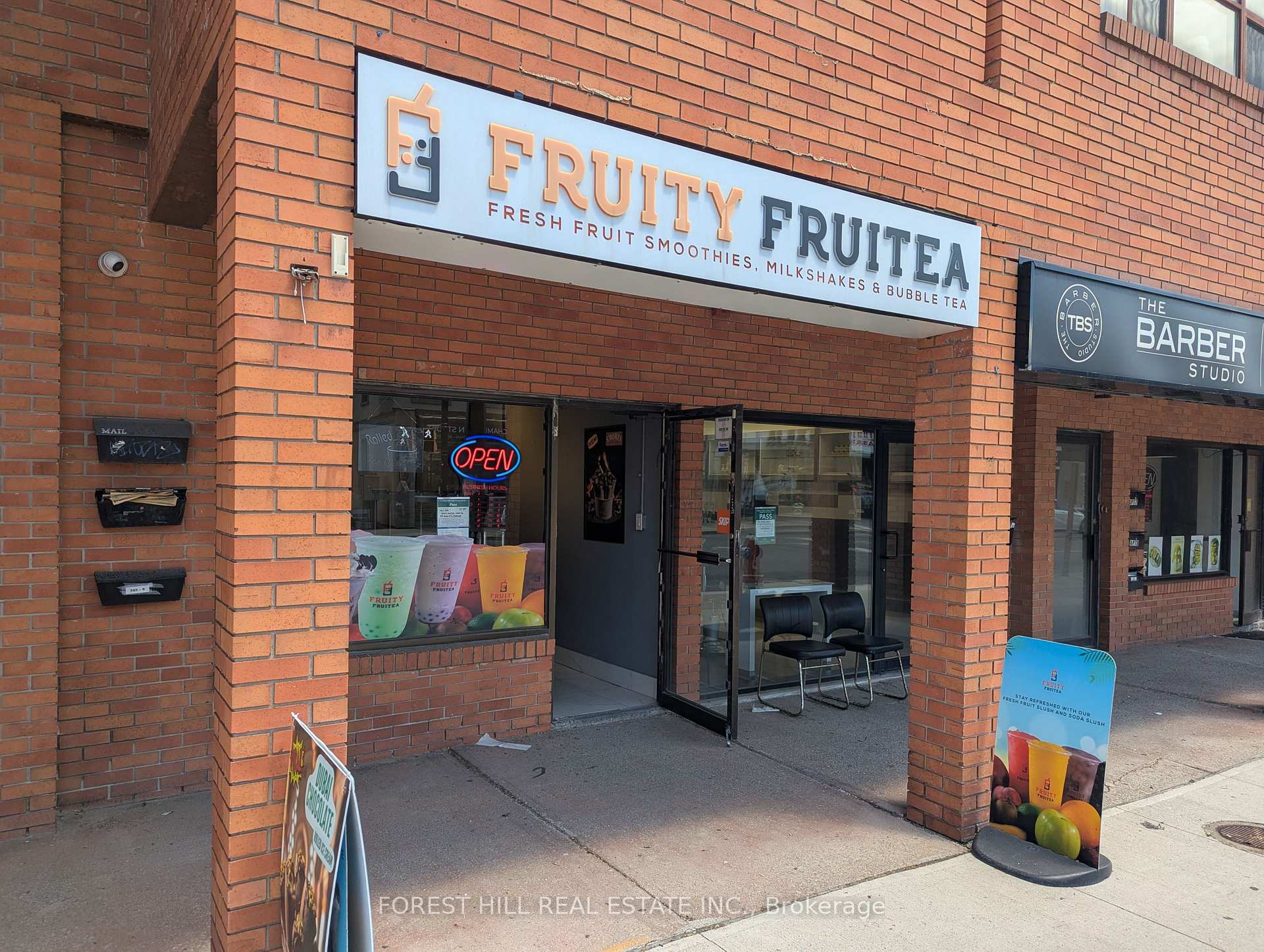 6 - 245 Queen Street S, Mississauga, ON, exterior