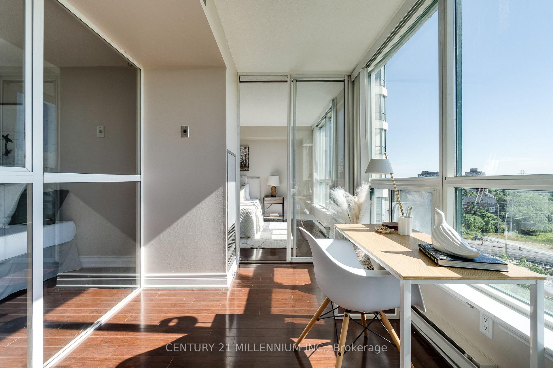 902 - 4450 Tucana Court, Mississauga, ON, exterior