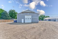 Building #2 Upper #1 - 434 Lynden Road, Brantford, ON, exterior
