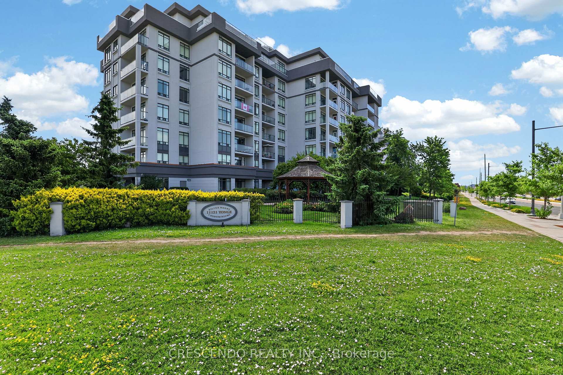 306 - 11121 Yonge Street, Richmond Hill, ON, exterior