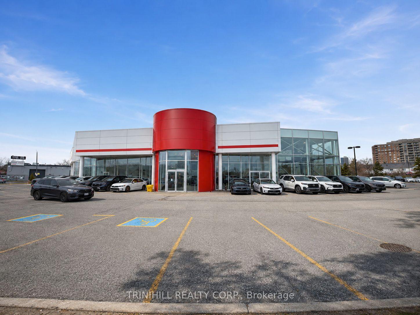 77&103 16th Avenue, Richmond Hill, ON, exterior