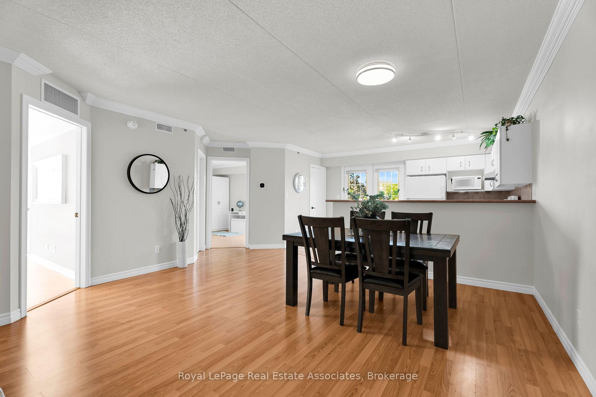 311 - 4003 Kilmer Drive, Burlington, ON, exterior