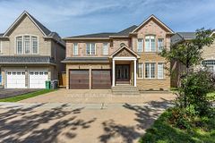 4911 Maxine Place, Mississauga, ON, exterior
