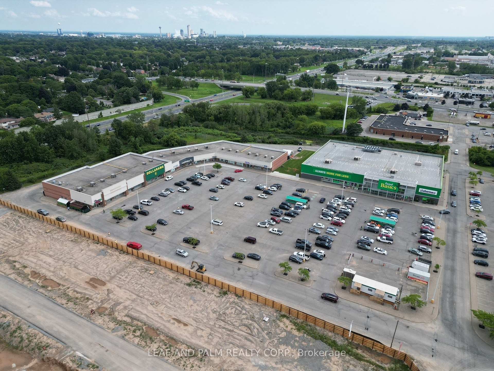 8&9 - 3770 Montrose Road, Niagara Falls, ON, exterior