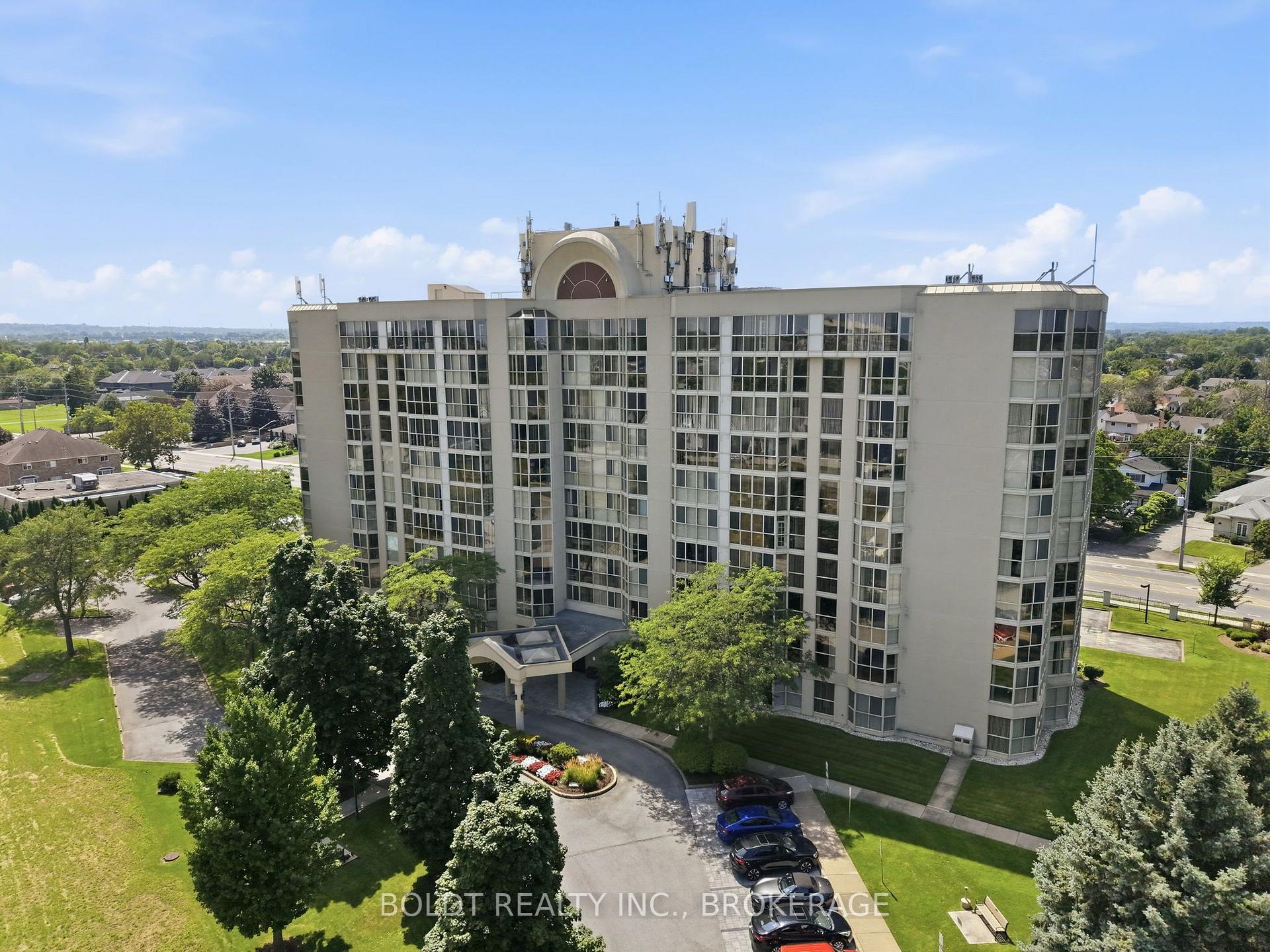 306 - 162 Martindale Road, St. Catharines, ON, exterior