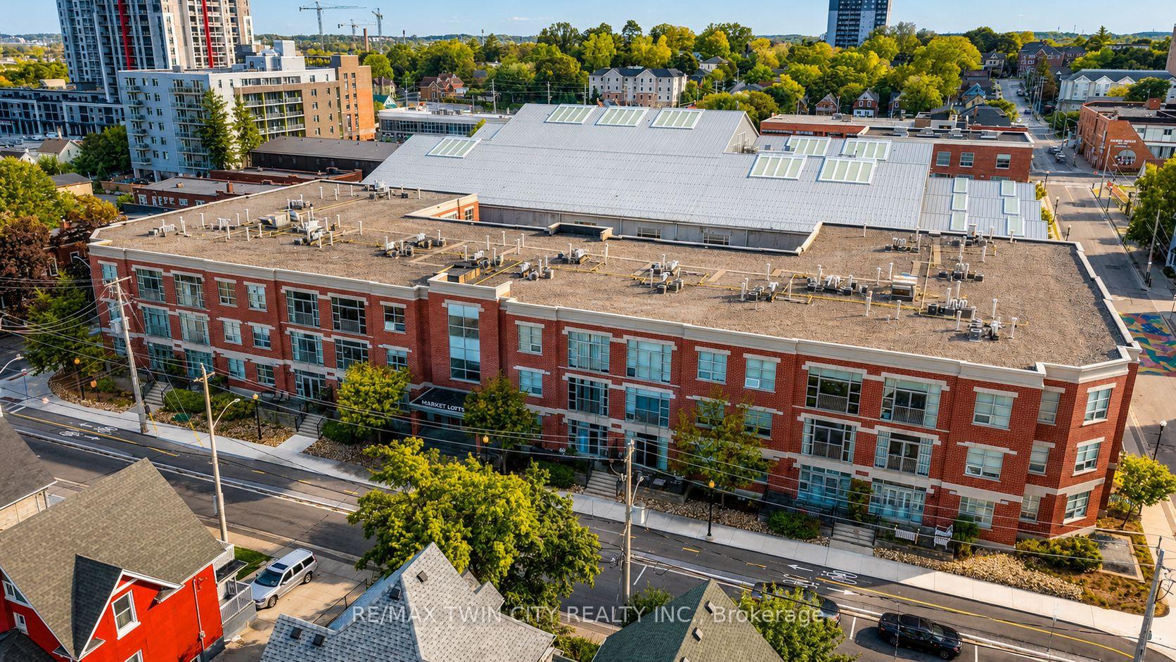 105 - 165 Duke Street E, Kitchener, ON, exterior