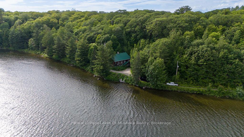 2245 Ahmic Lake Road, Magnetawan, ON, exterior