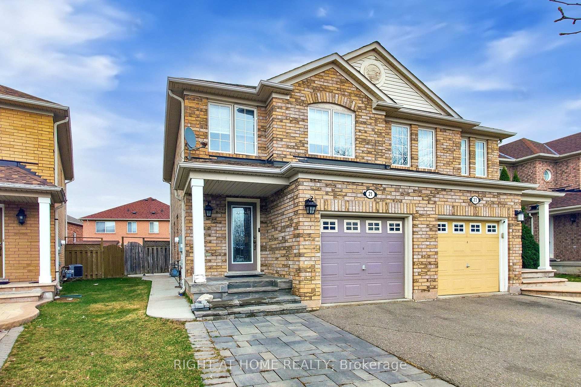 21 Dunlop Court, Brampton, ON, exterior