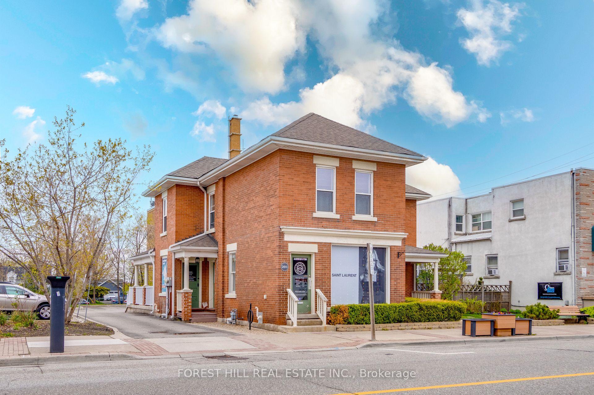 201 Queen Street S, Mississauga, ON, exterior