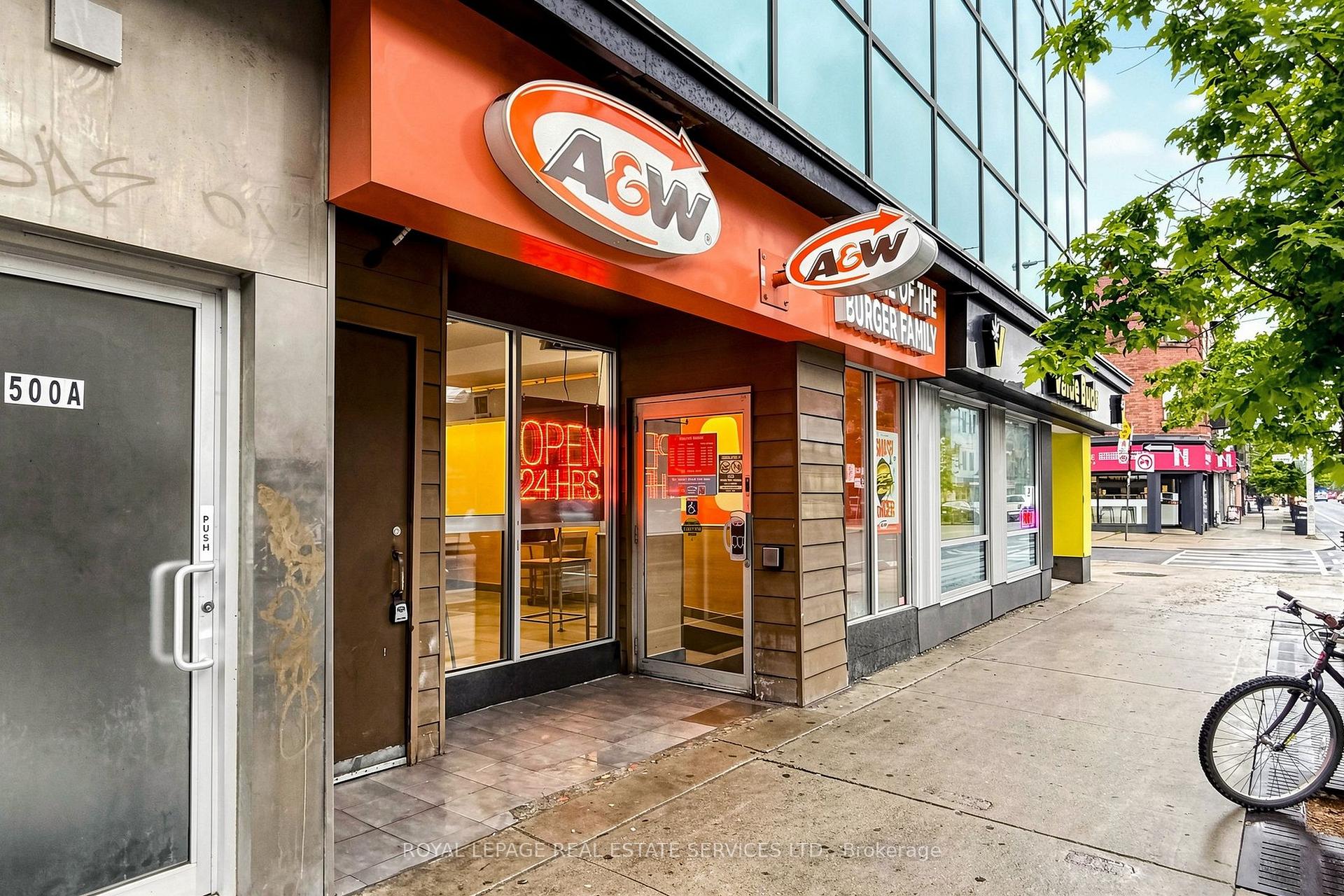 500 Bloor Street W, Toronto C02, ON, exterior