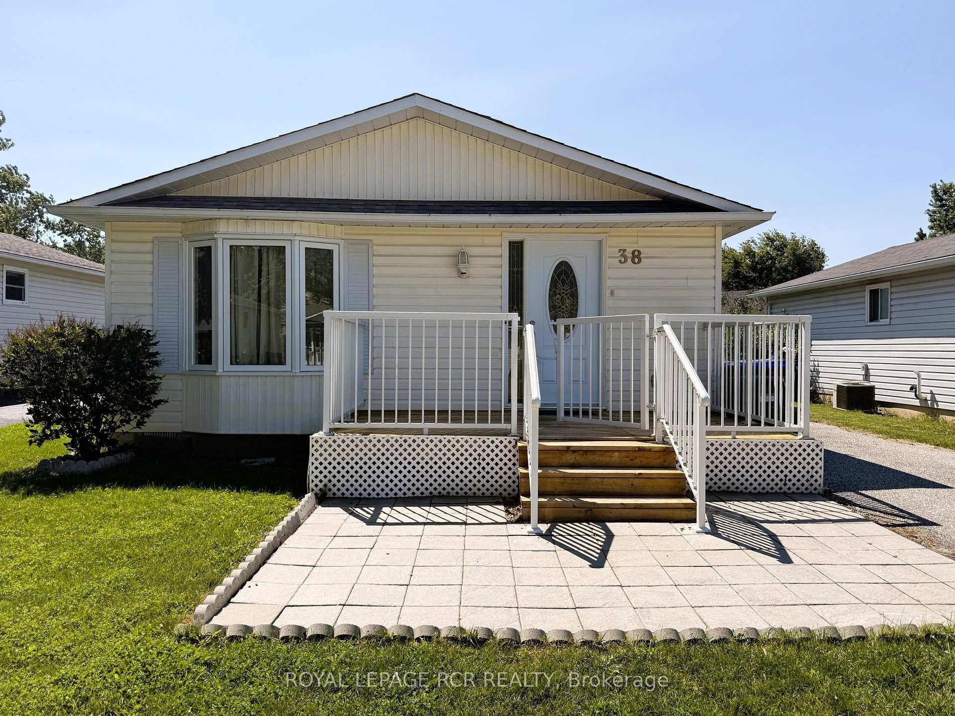 38 Royal Oak Drive, Innisfil, ON, exterior