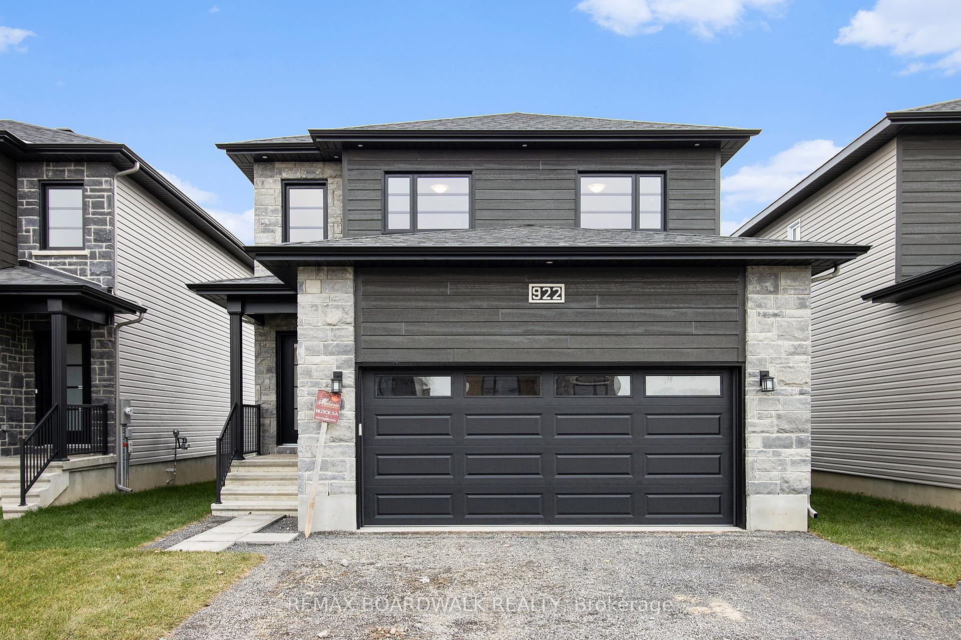 464 FALCON Lane, Russell, ON, exterior
