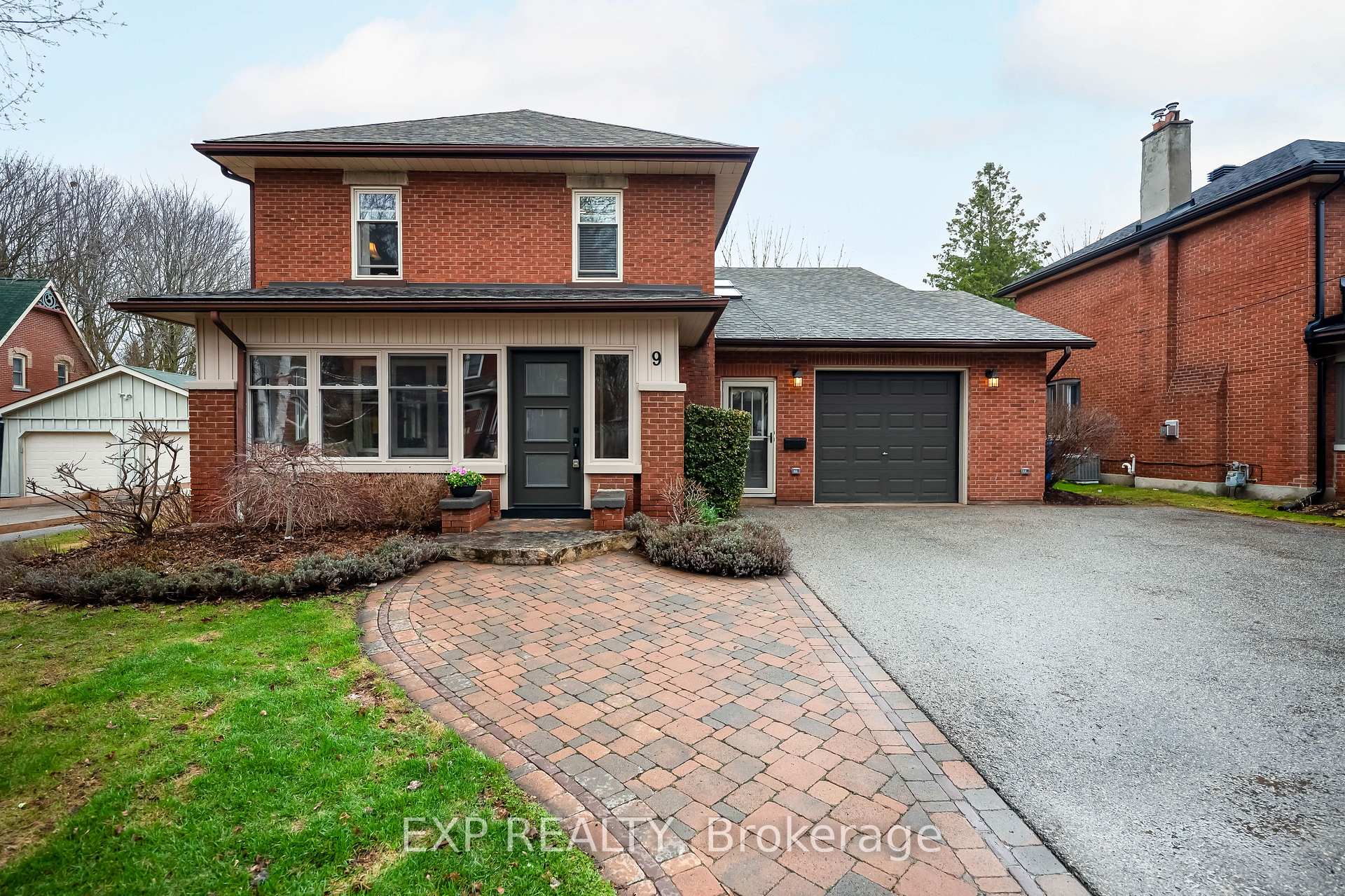 9 Wellington Street, Orangeville, ON, exterior