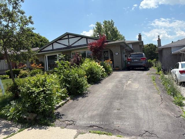 97 Guildwood Drive, Hamilton, ON, exterior